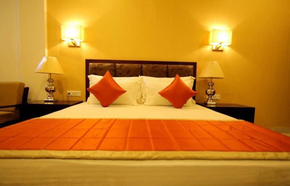 Hotel Natraj Rishīkesh Dış mekan fotoğraf